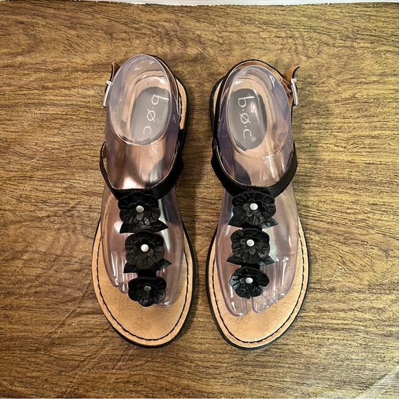 BOC Black Leather Ankle Strap Thong Sandals With Flowers Size 8 - Picture 3 of 12